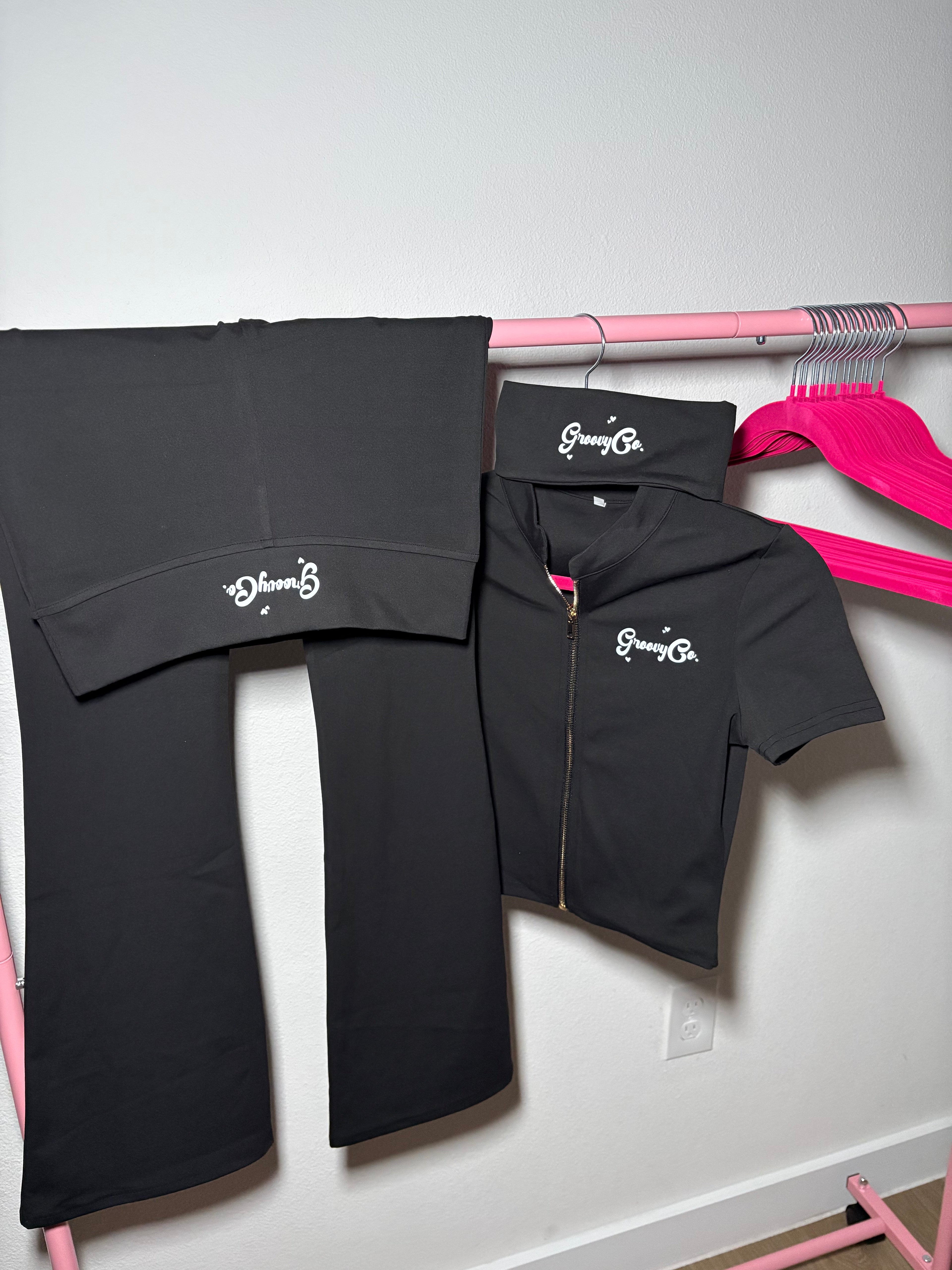 GroovyCo. 2 Piece Set (Black)