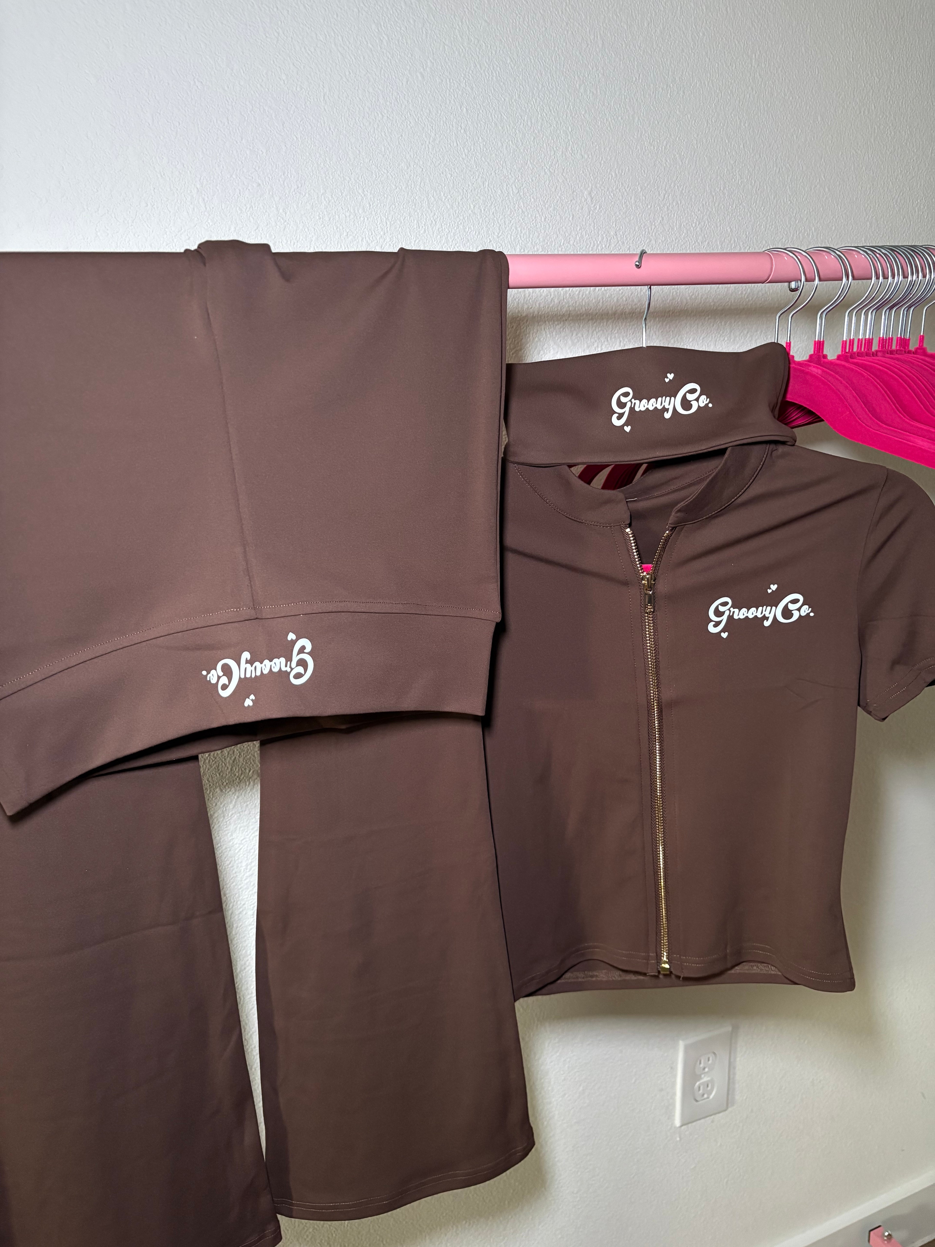 GroovyCo. 2 Piece Set (Brown)